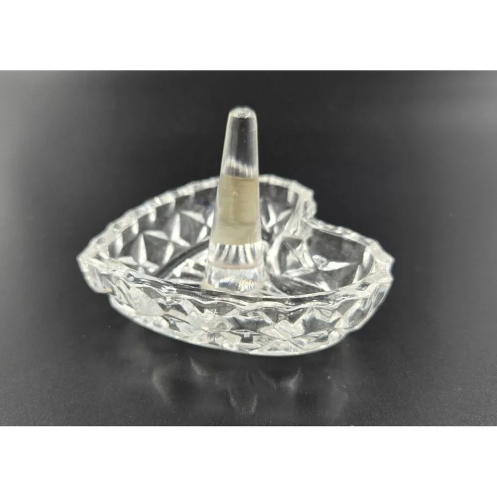 Lead Crystal Heart Shaped Ring Holder Unknown Clear Diamond Pattern 2 1/2